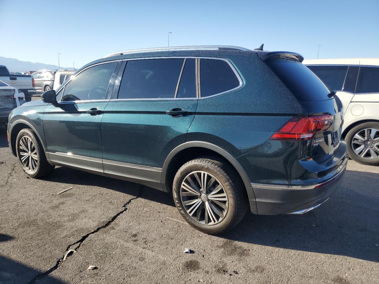 2019 Volkswagen Tiguan - Image 2