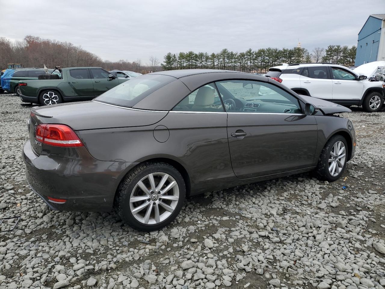 VIN WVWBW8AH3FV000399 2015 VOLKSWAGEN EOS no.3