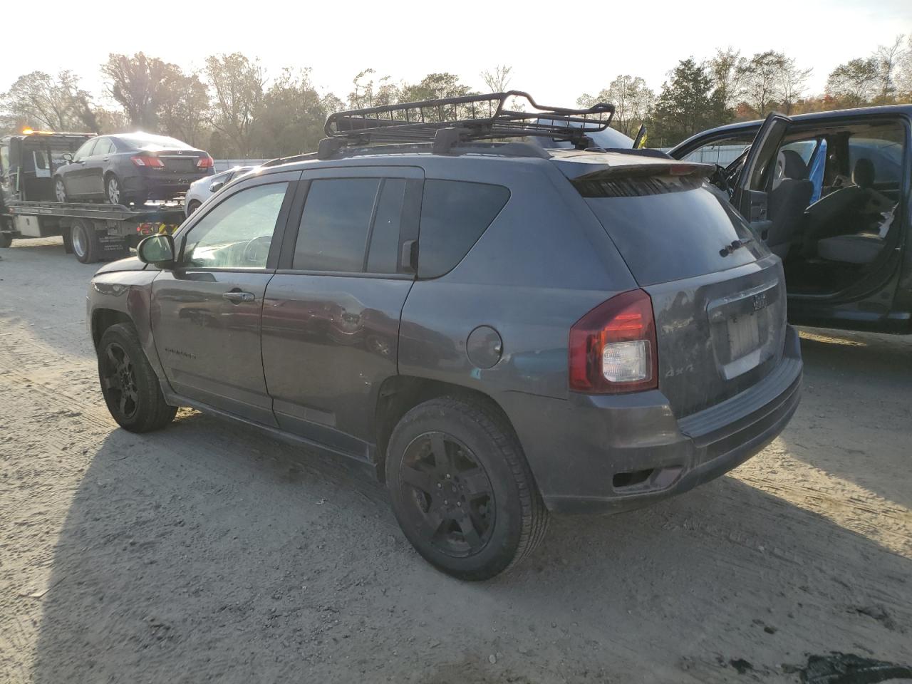 VIN 1C4NJDEB8ED792063 2014 JEEP COMPASS no.2