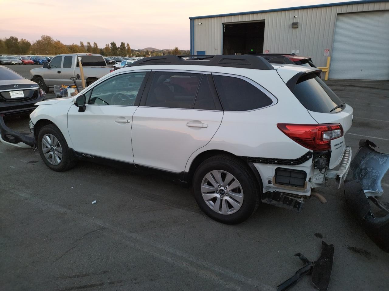 VIN 4S4BSAHC5K3228001 2019 SUBARU OUTBACK no.2