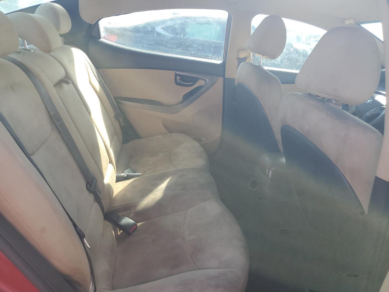 2013 Hyundai Elantra - Image 10