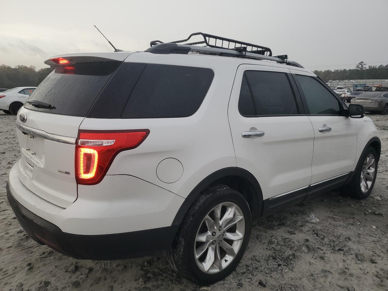 2015 Ford Explorer - Image 3