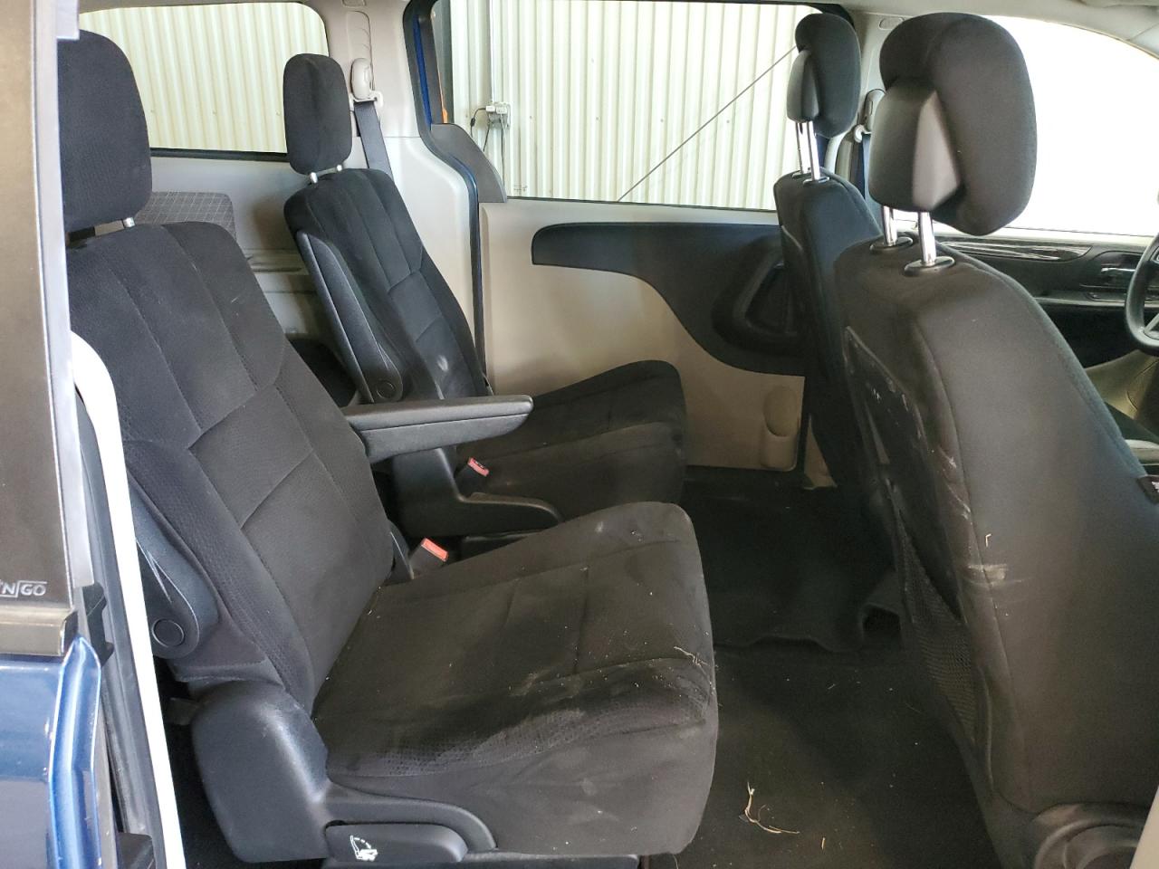 2011 Dodge Caravan - Image 11