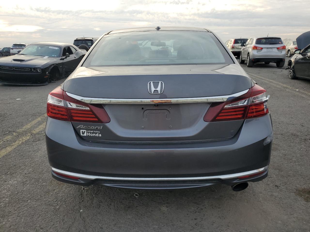 2017 Honda Accord Exl VIN: 1HGCR2F8XHA108712 Lot: 81494164