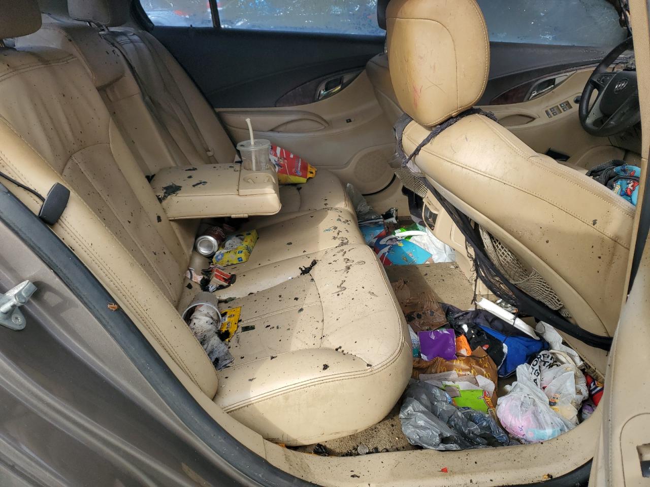 2011 Buick LaCrosse - Image 10