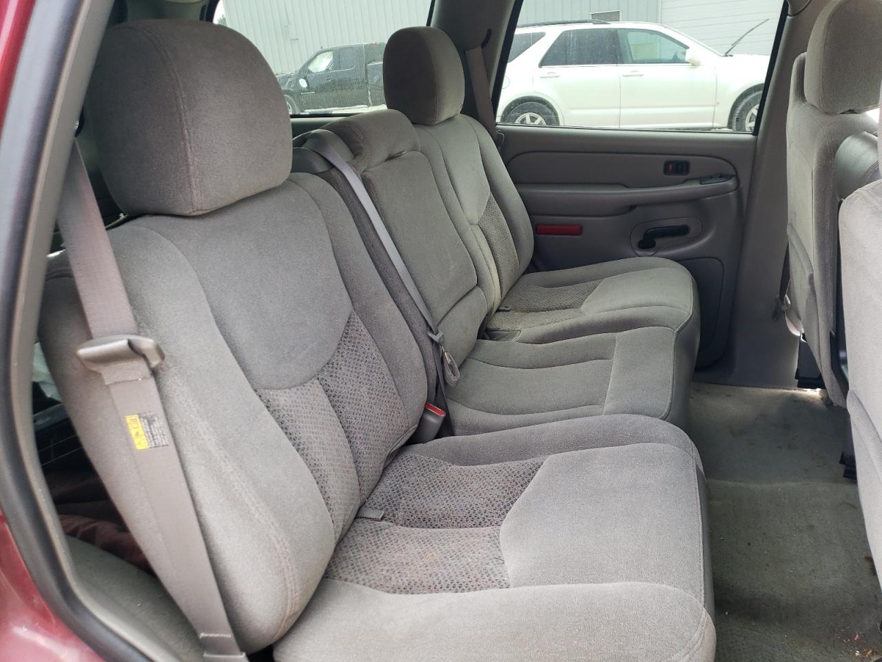 2004 Chevrolet Tahoe - Image 11