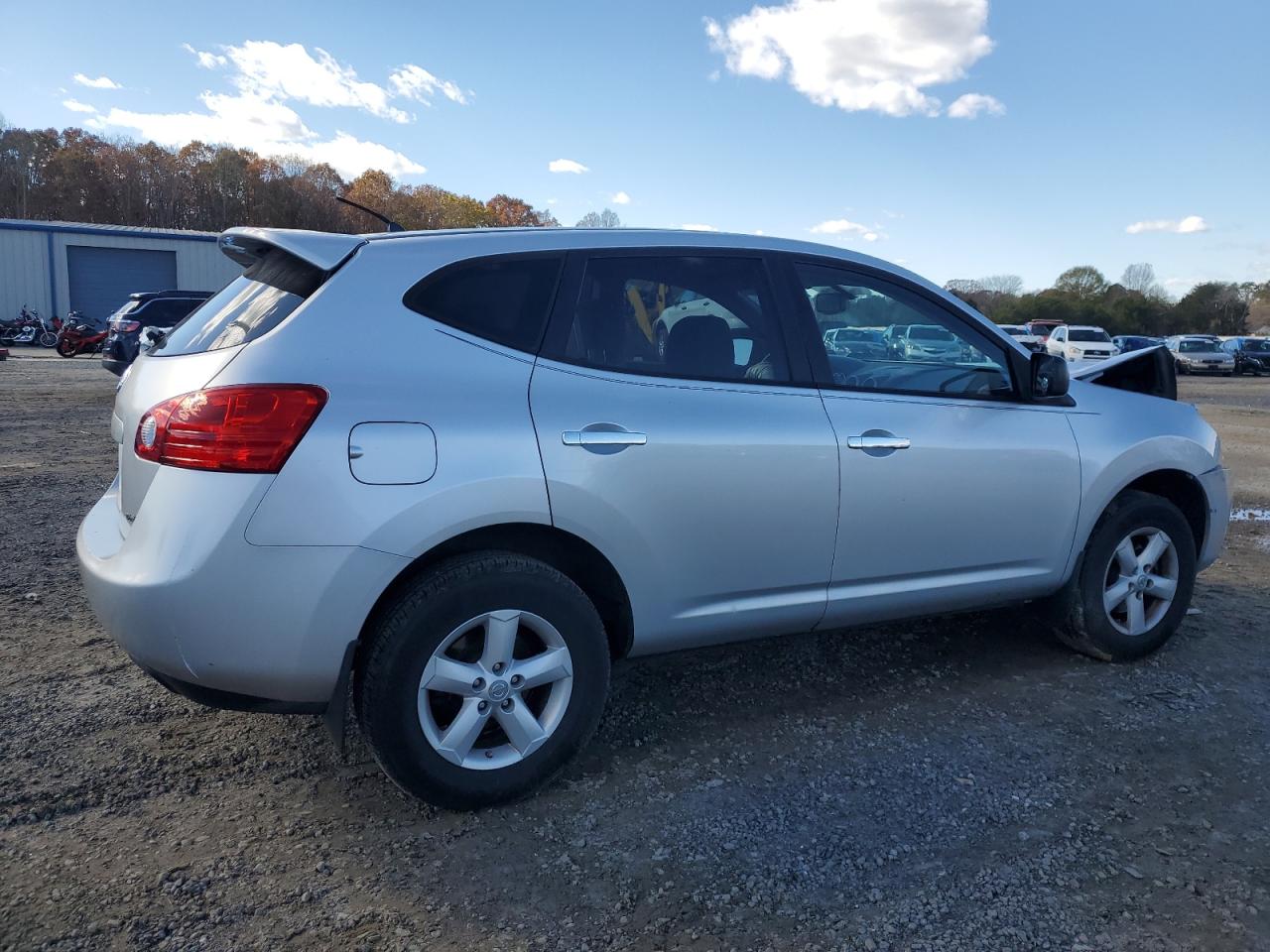 2010 Nissan Rogue - Image 3