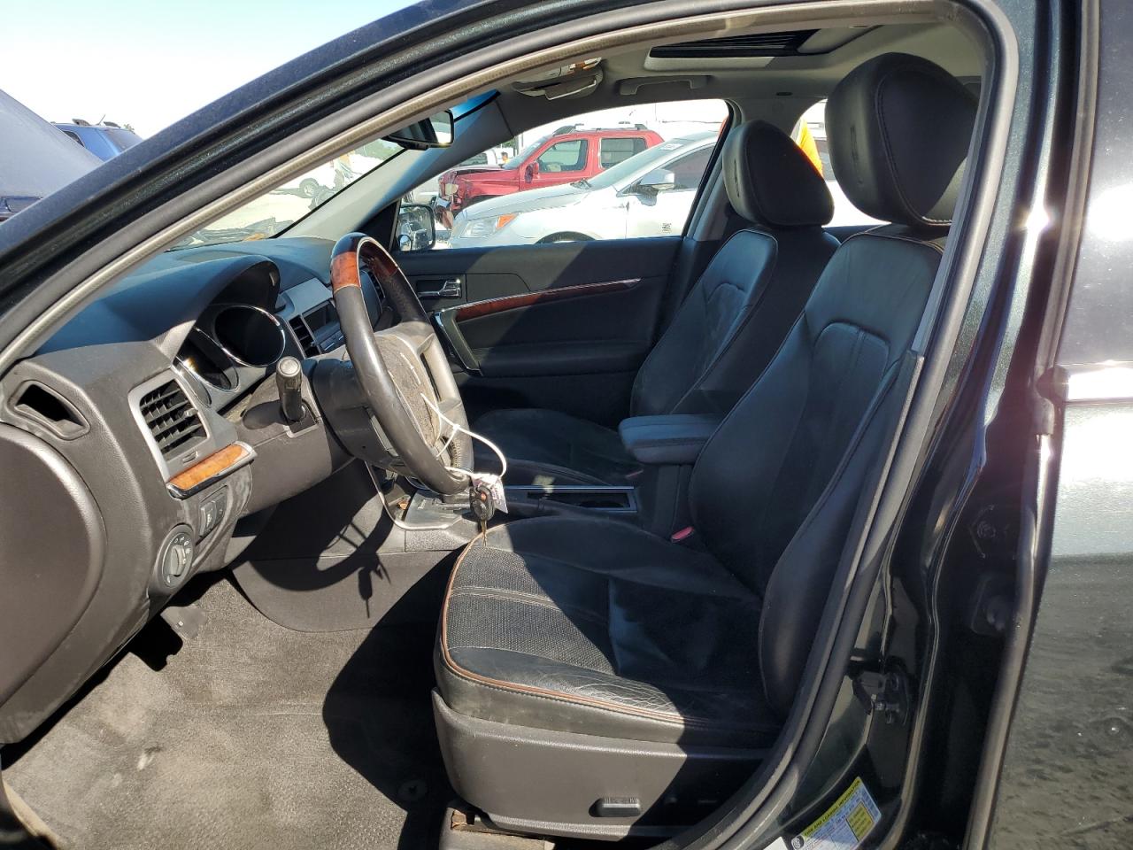 2010 Lincoln MKZ - Image 7