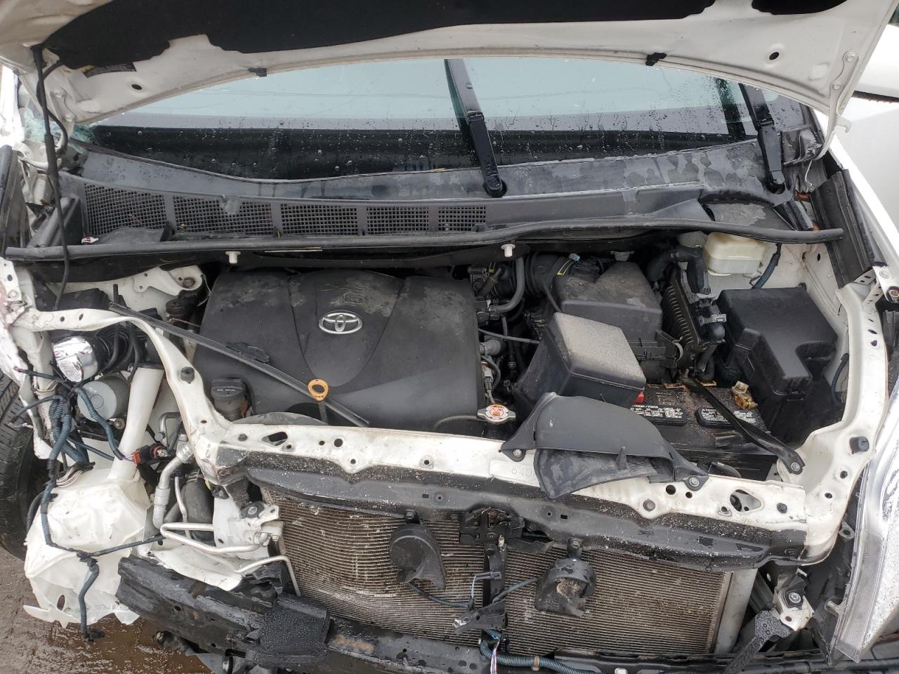 2019 Toyota Sienna - Image 12