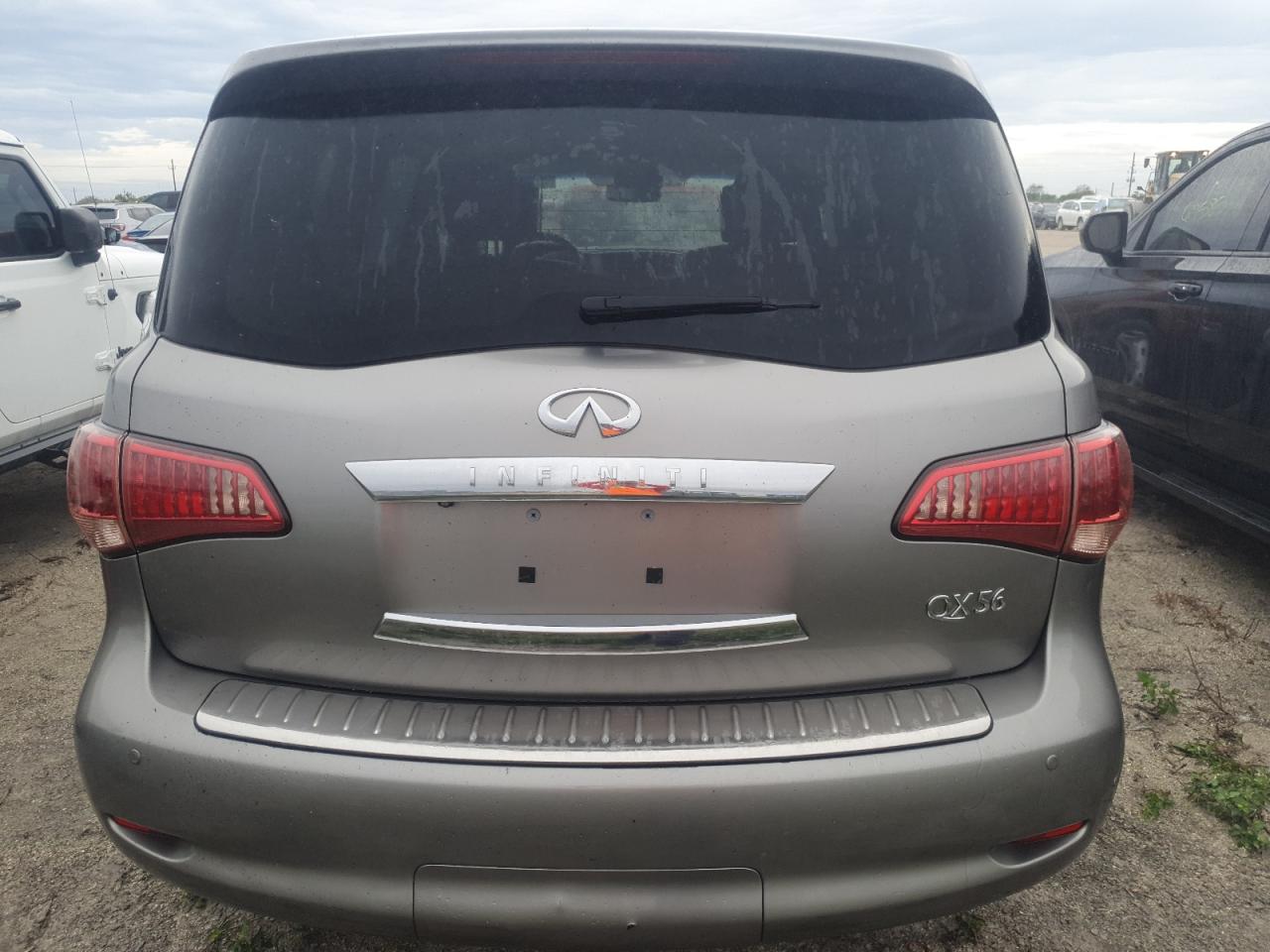 2012 Infiniti QX56 - Image 6