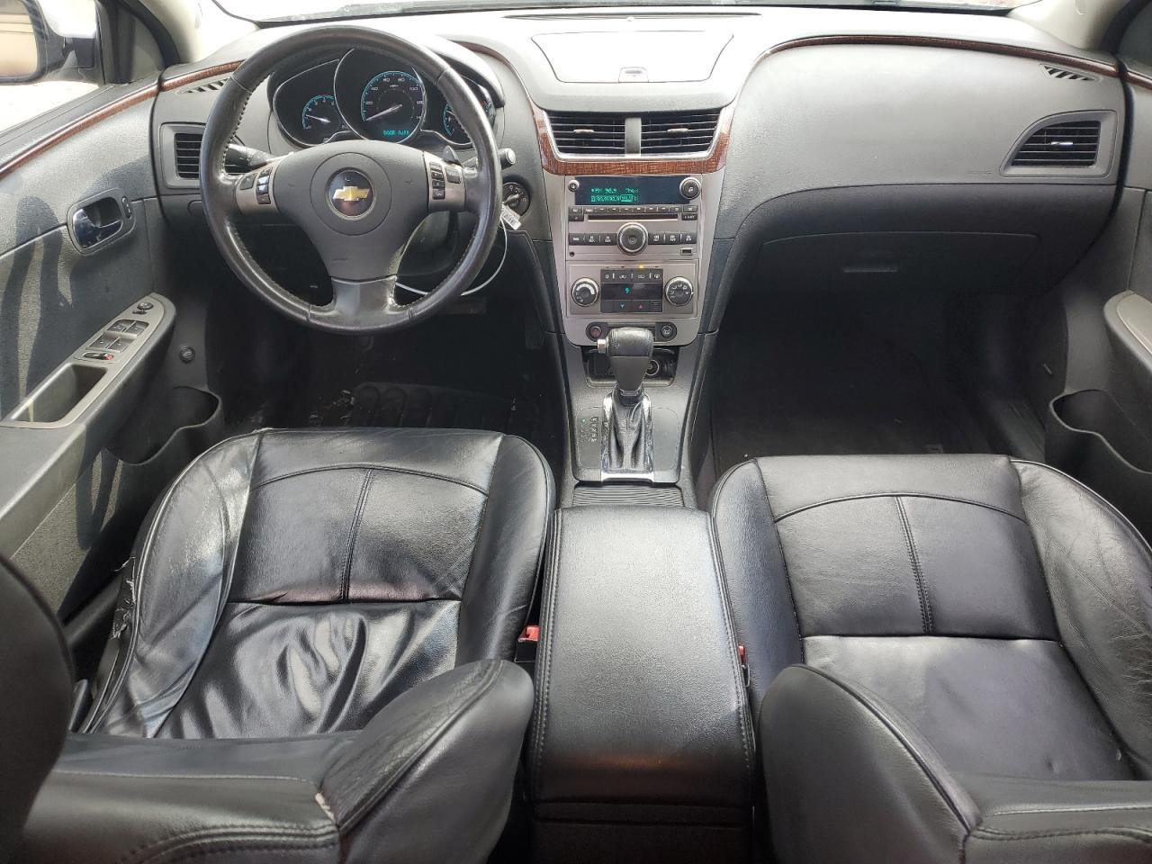 2010 Chevrolet Malibu - Image 8