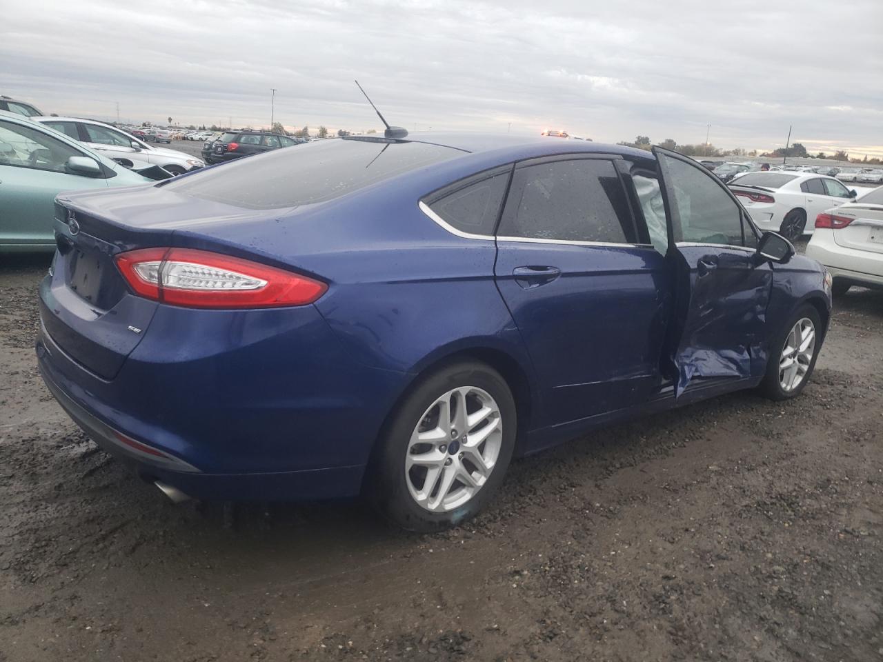 VIN 3FA6P0H74GR357382 2016 FORD FUSION no.3