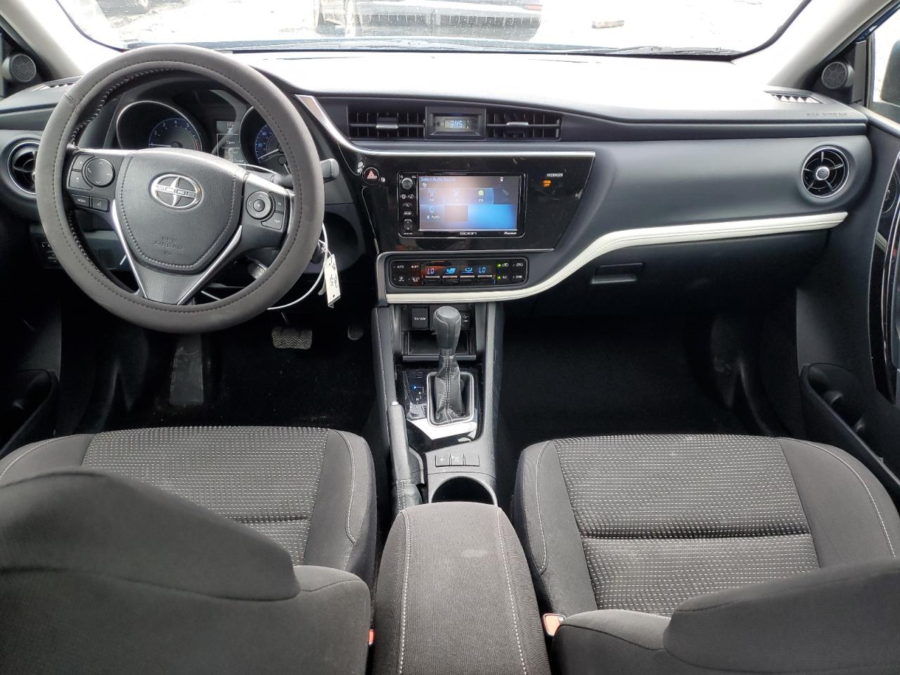 2016 Toyota iM - Image 8