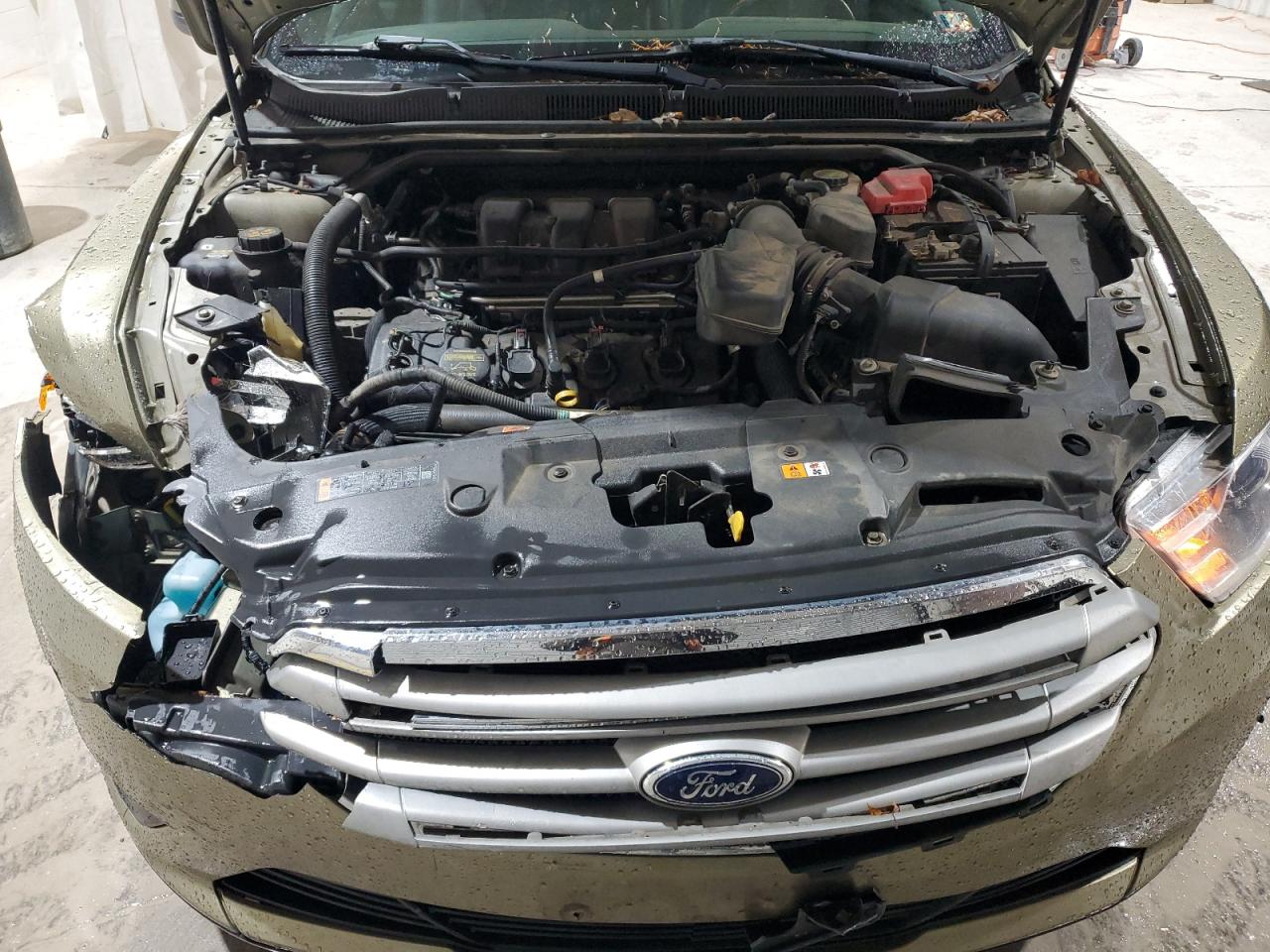2013 Ford Taurus - Image 11