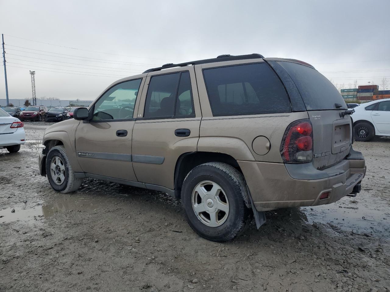 2003 Chevrolet TrailBlazer - Image 2