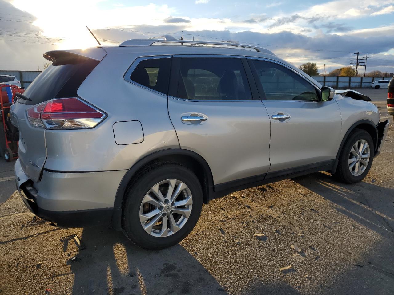 2015 Nissan Rogue - Image 3