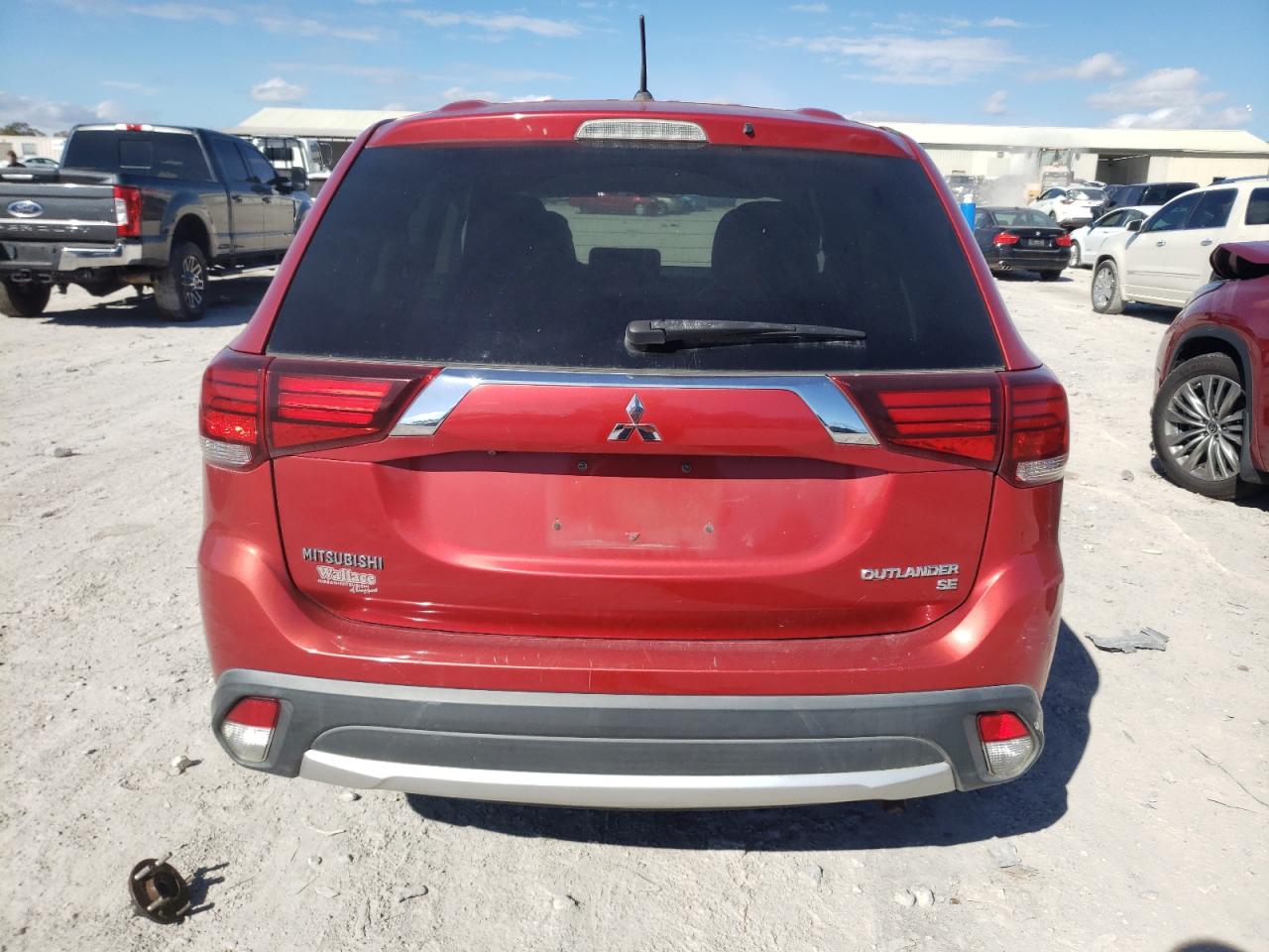 2016 Mitsubishi Outlander - Image 6