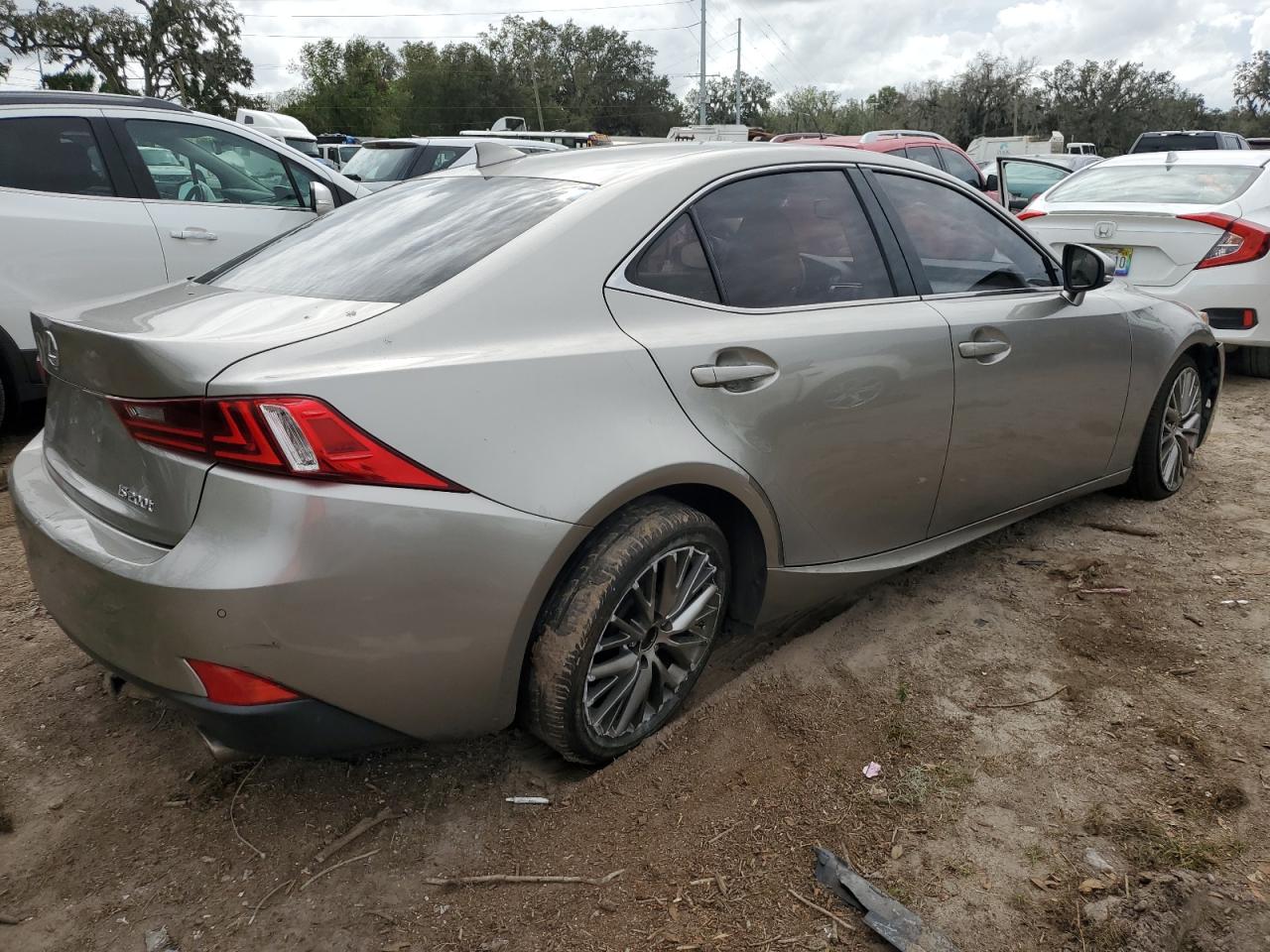 2016 Lexus IS - Image 3