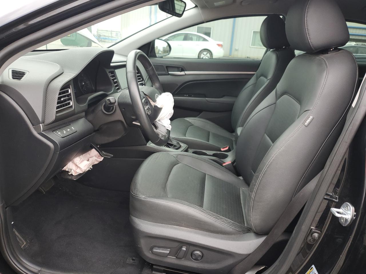 2020 Hyundai Elantra - Image 7