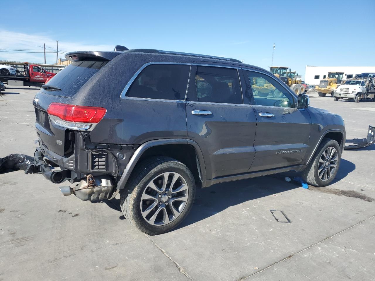 2017 Jeep Grand Cherokee - Image 3