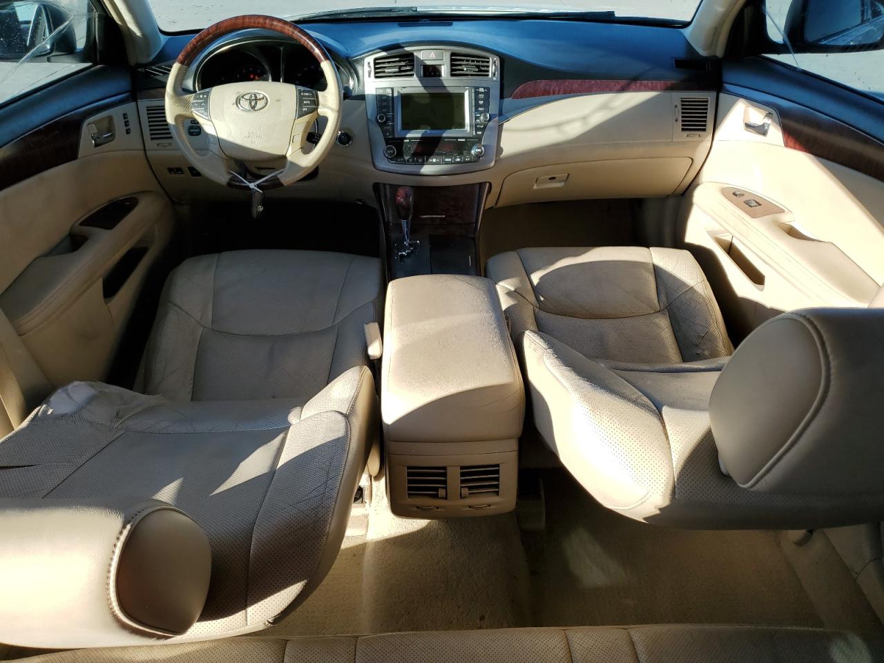 2011 Toyota Avalon - Image 8