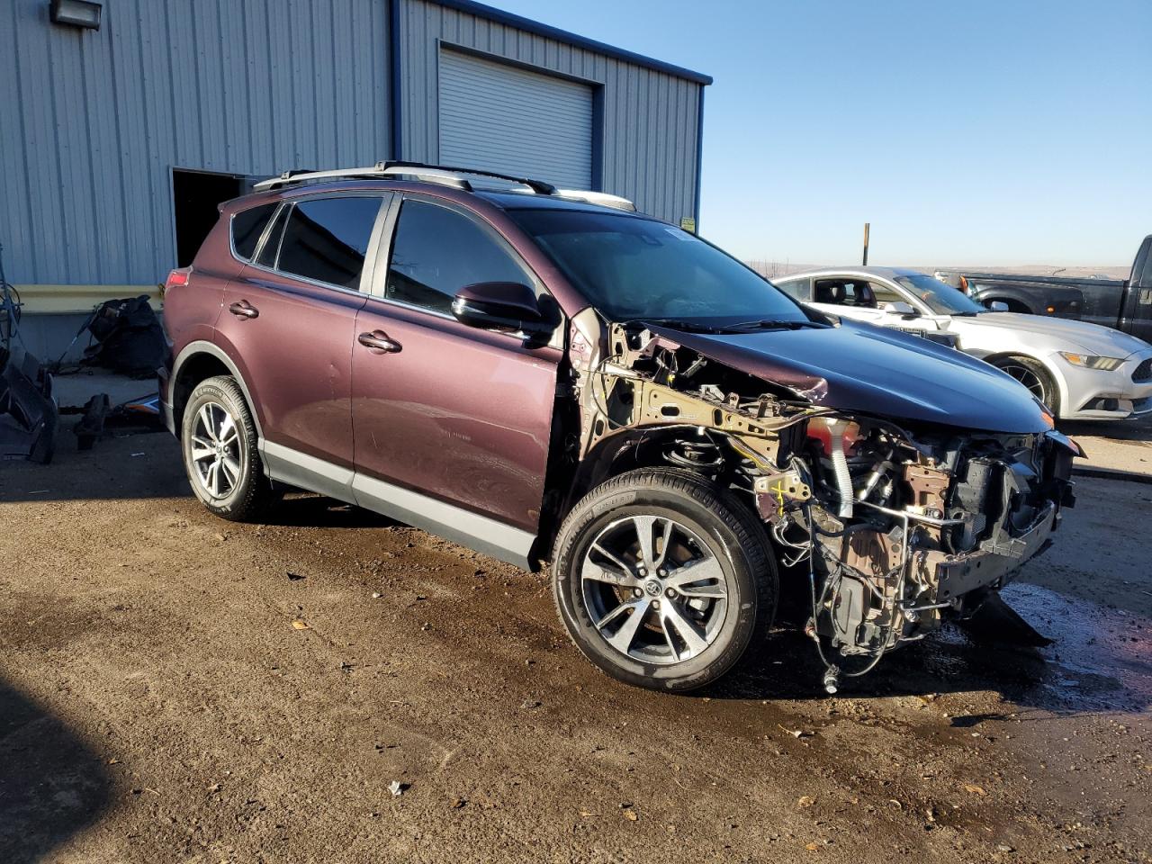 2017 Toyota Rav4 Xle VIN: 2T3RFREV8HW653620 Lot: 79813034