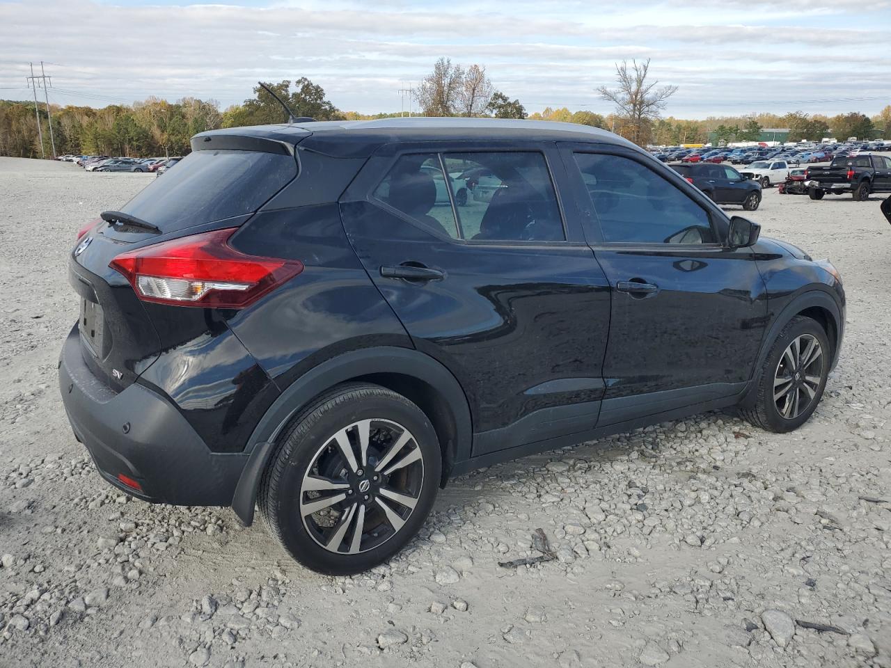 2020 Nissan Kicks - Image 3