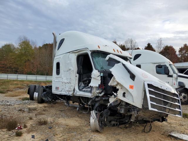 2025 Freightliner Cascadia 126 