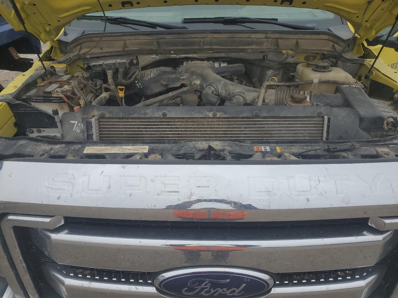 2015 Ford F550 - Image 12