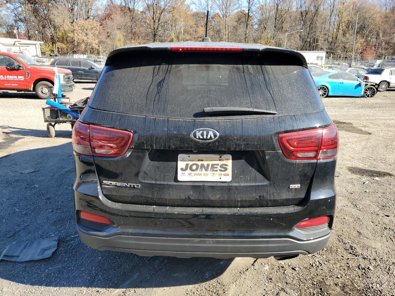 2019 Kia Sorento L VIN: 5XYPG4A38KG583831 Lot: 79902334