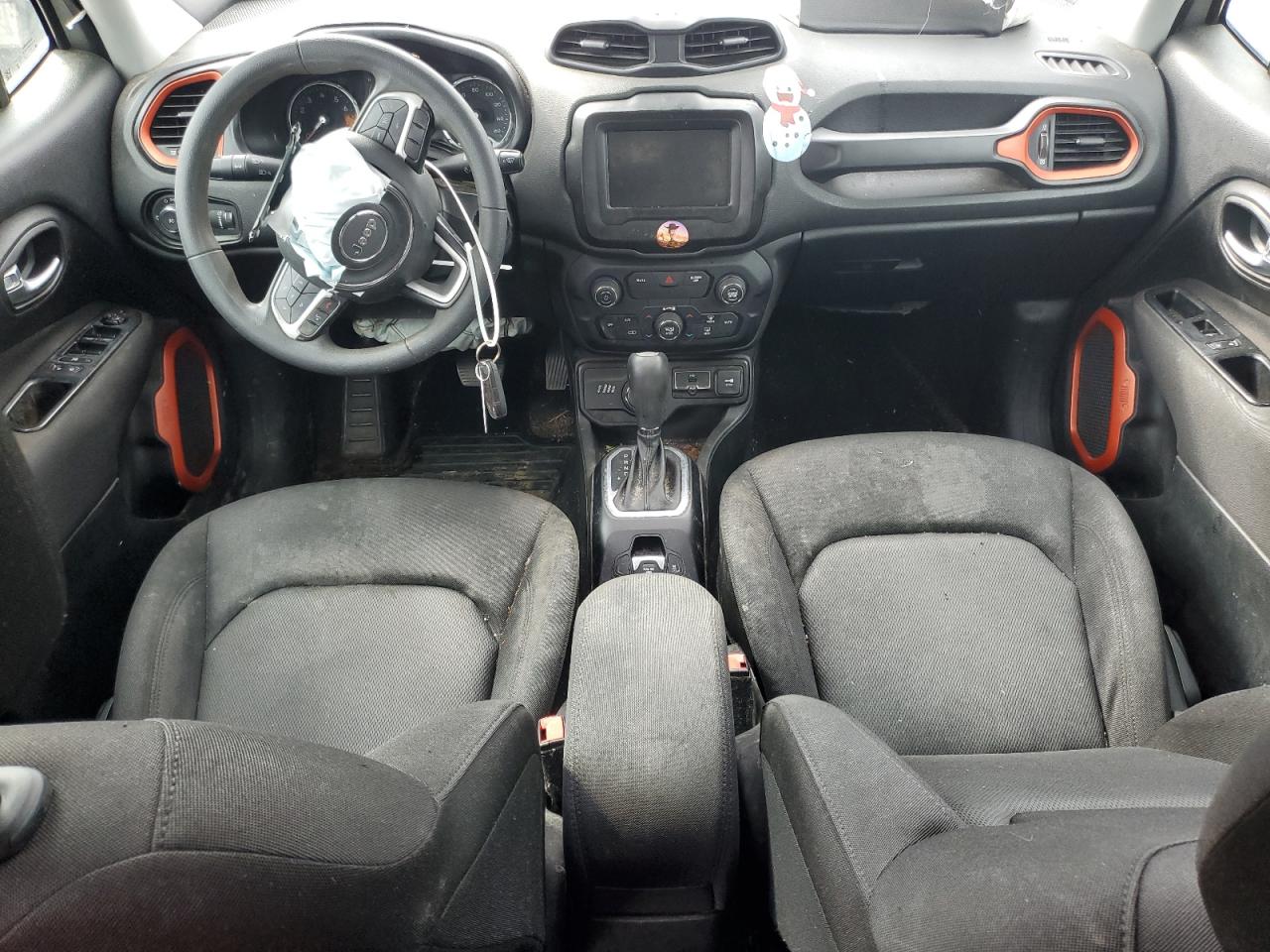 2018 Jeep Renegade - Image 8