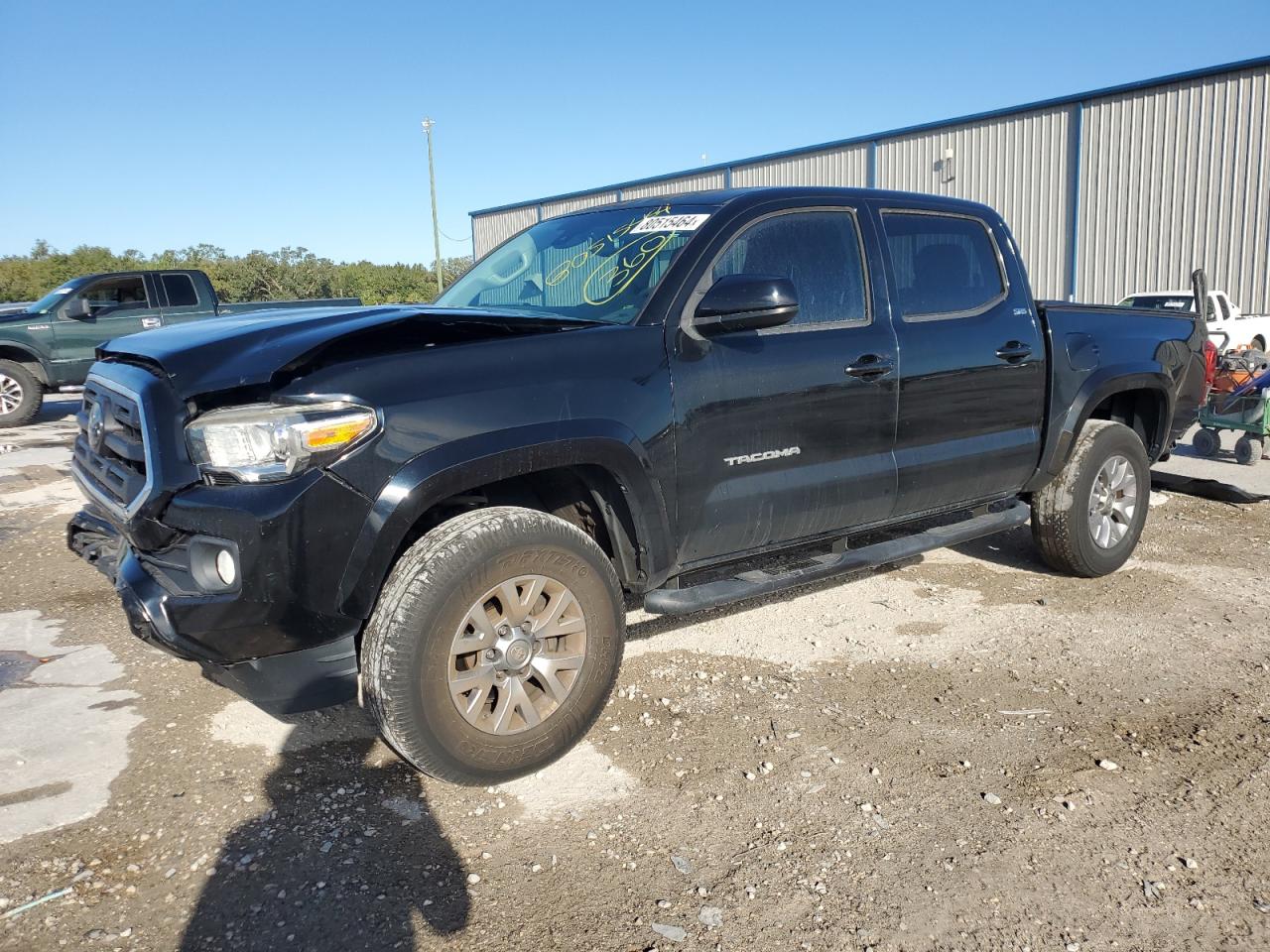 VIN 3TMAZ5CN8JM063845 2018 TOYOTA TACOMA no.1