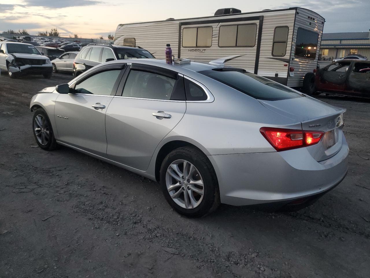 2018 Chevrolet Malibu - Image 2