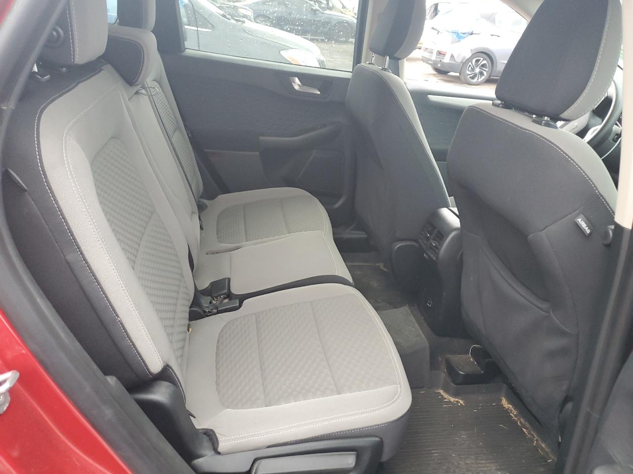 2020 Ford Escape - Image 12