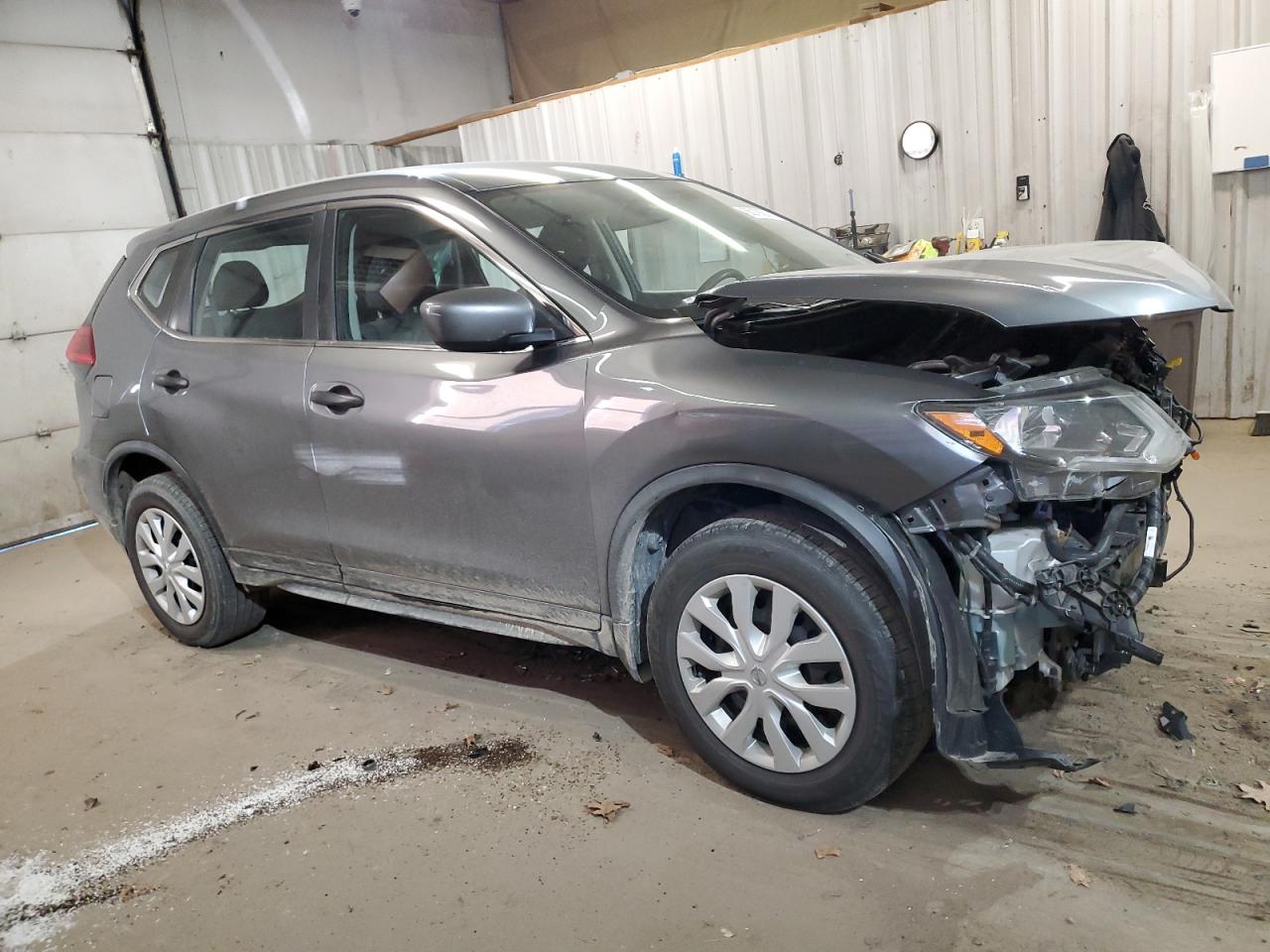 2018 Nissan Rogue - Image 4