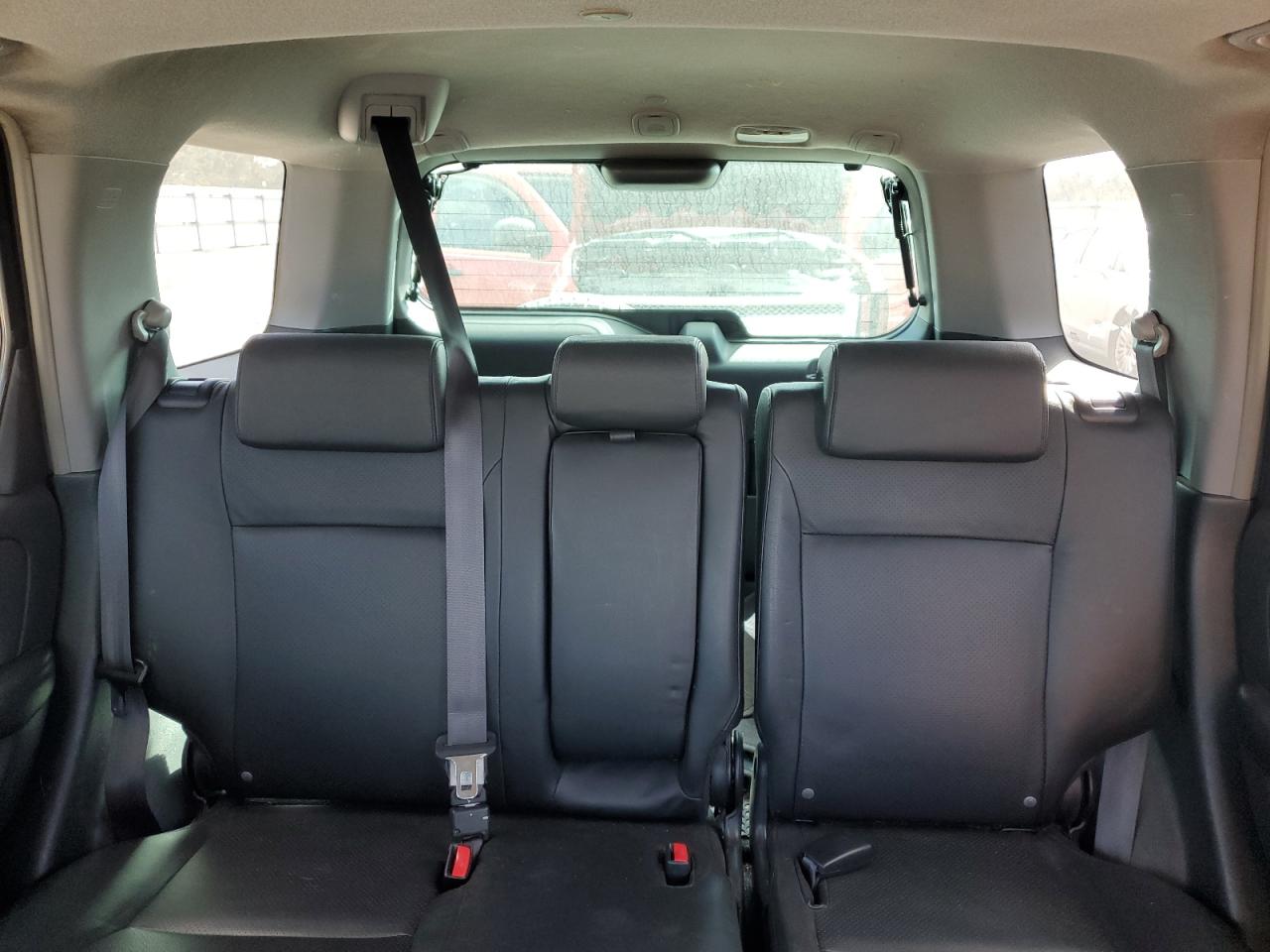 2005 Honda CR-V - Image 10