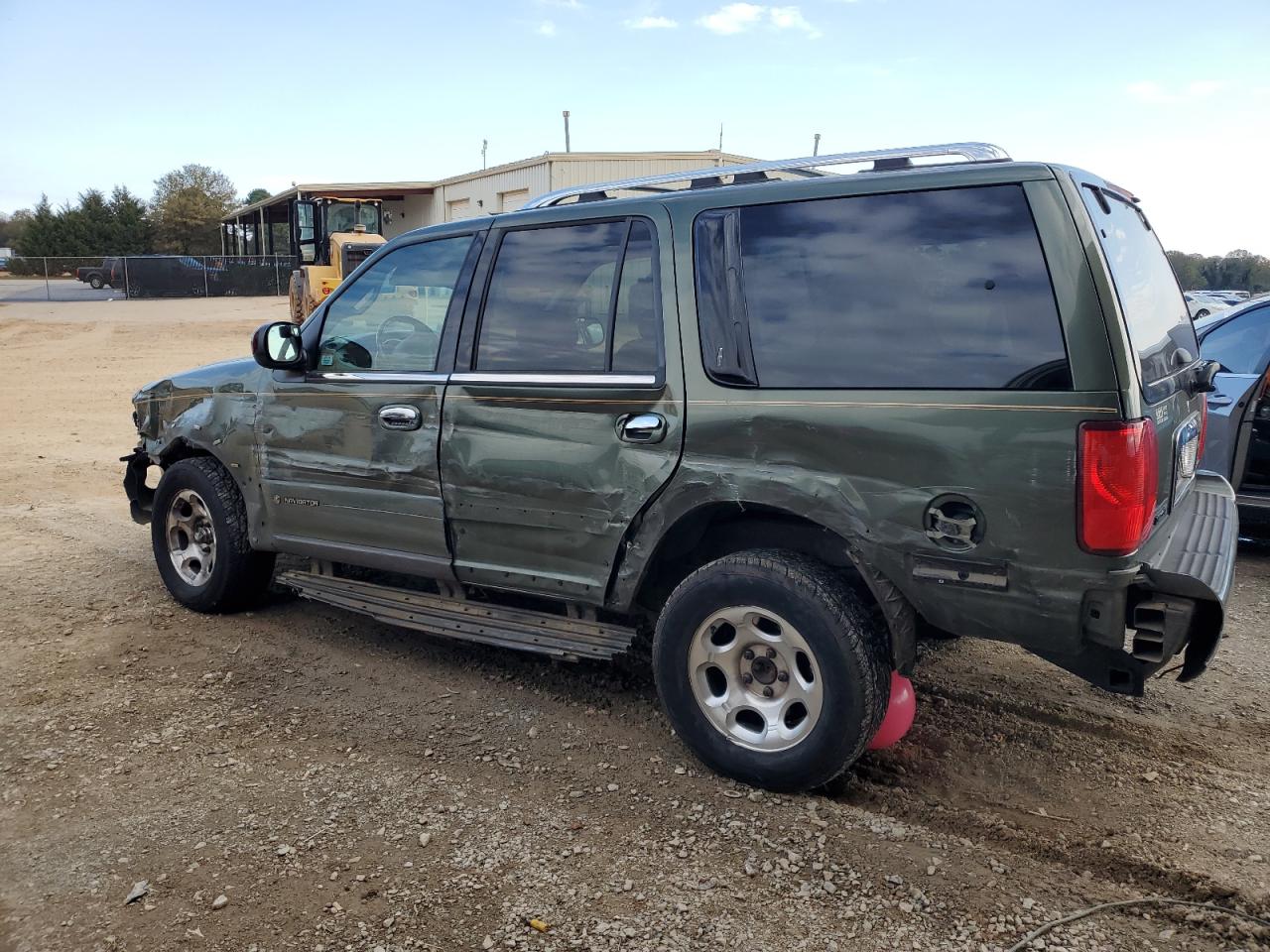 2001 Lincoln Navigator - Image 2
