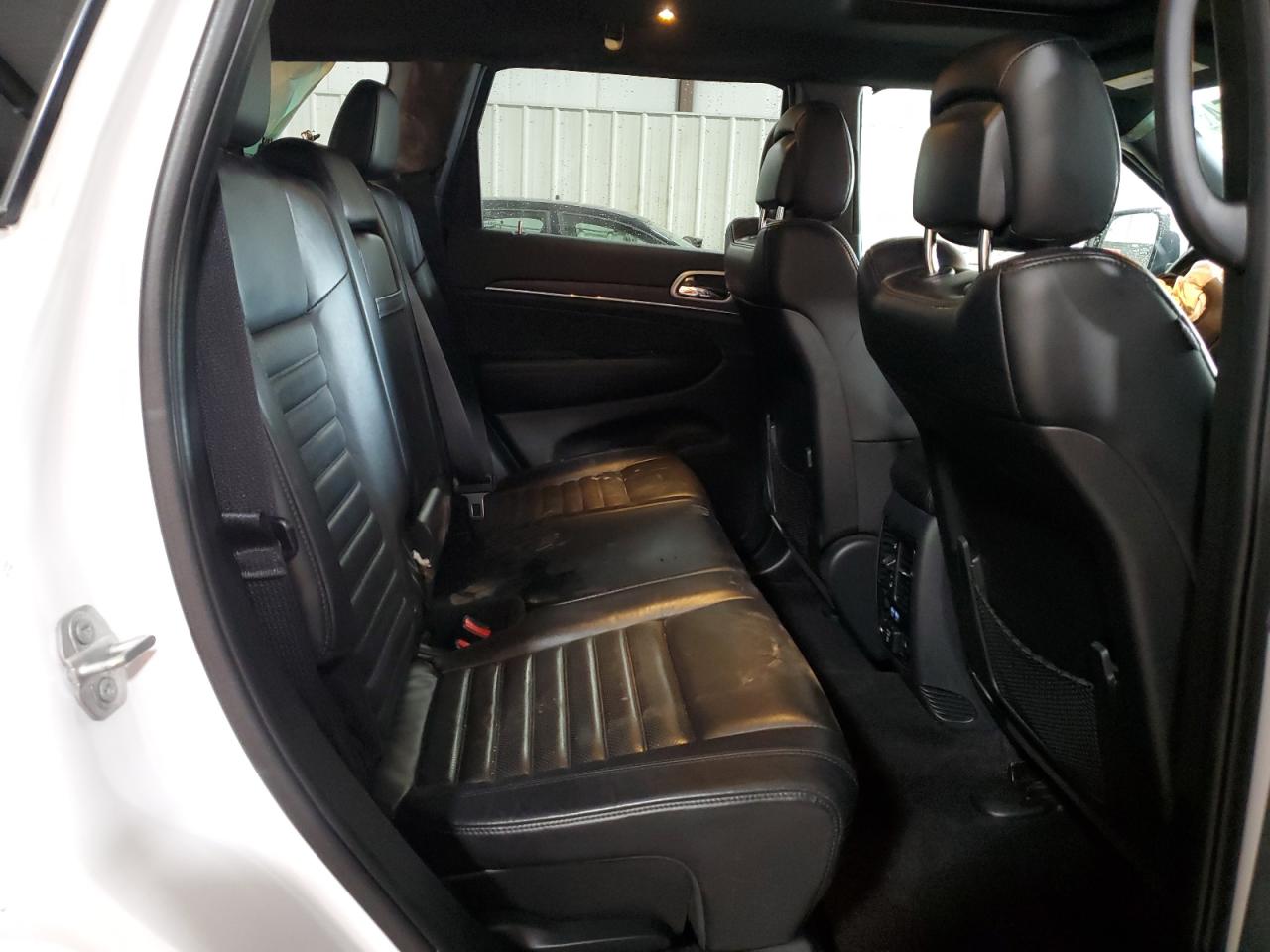 2018 Jeep Grand Cherokee - Image 11