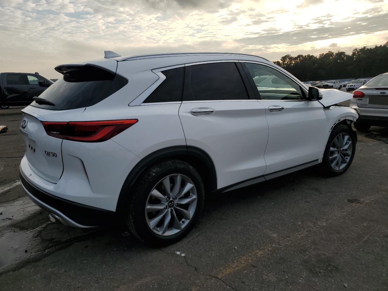 2021 Infiniti QX50 - Image 4