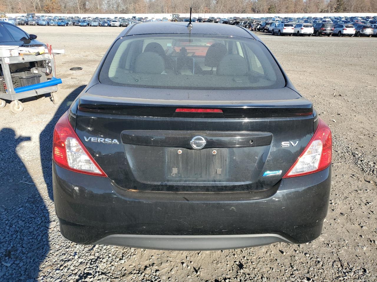 2015 Nissan Versa S VIN: 3N1CN7AP1FL872480 Lot: 76733544