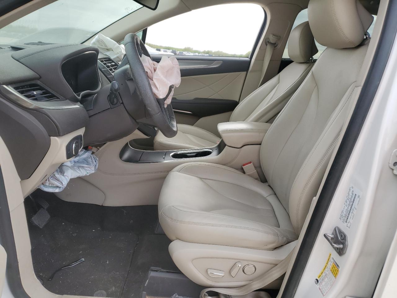 2019 Lincoln MKZ - Image 7