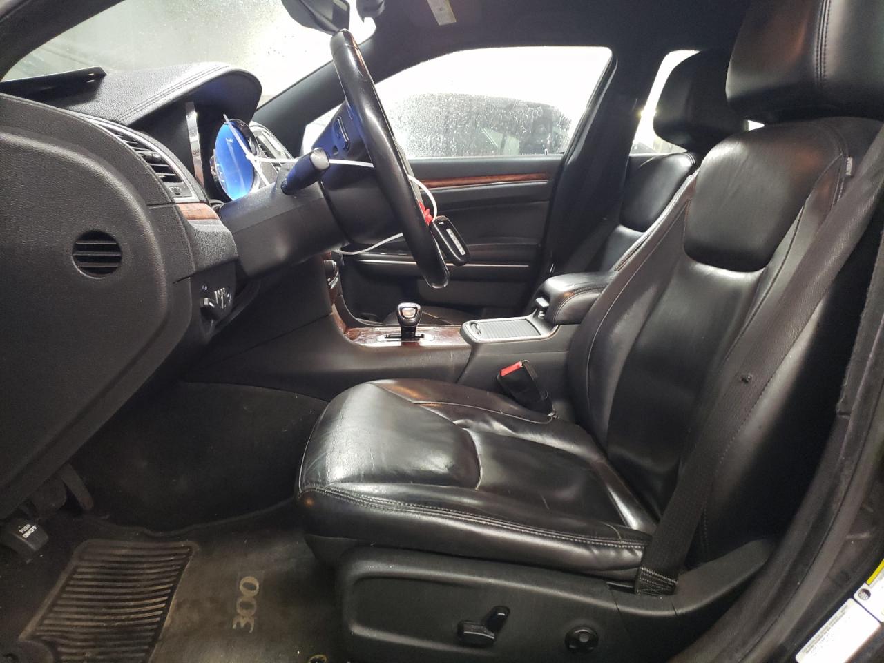 2013 Chrysler 300 - Image 7