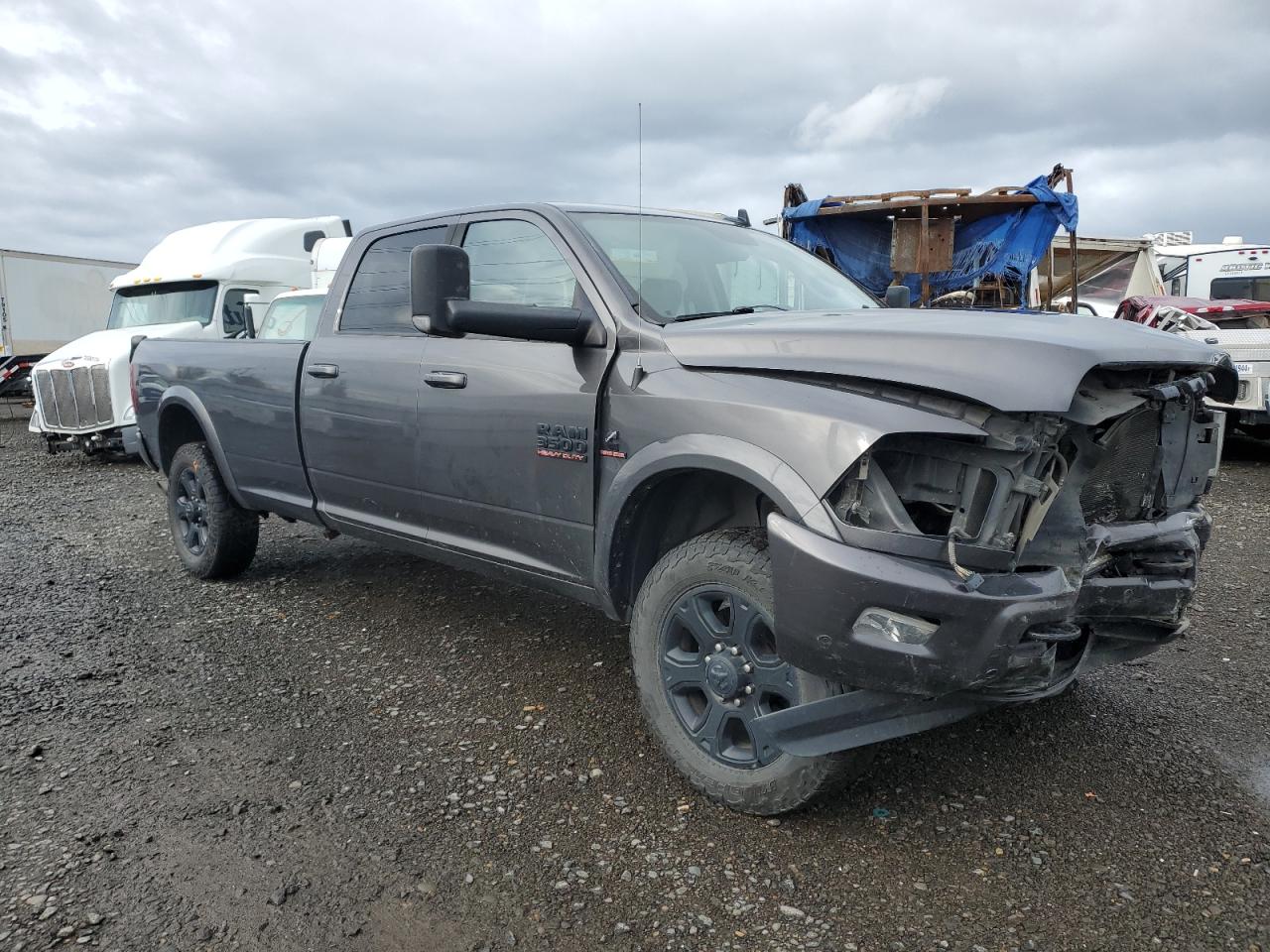 2016 RAM 3500 - Image 4