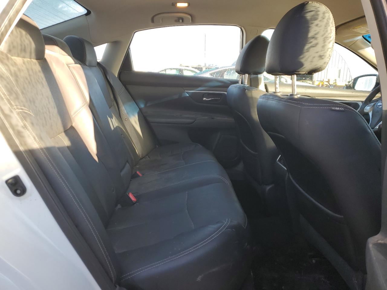 2017 Nissan Altima - Image 10
