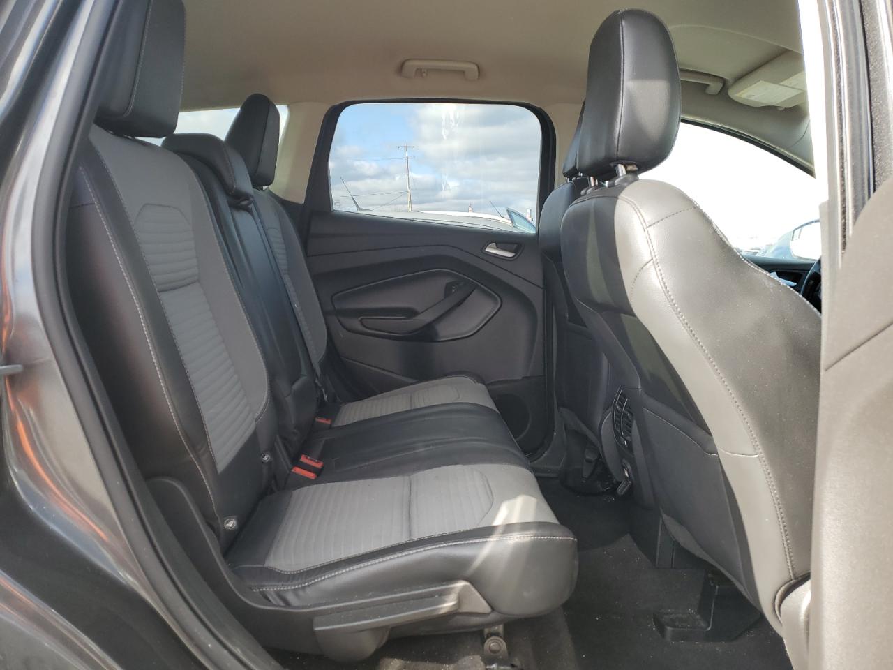 2019 Ford Escape - Image 11