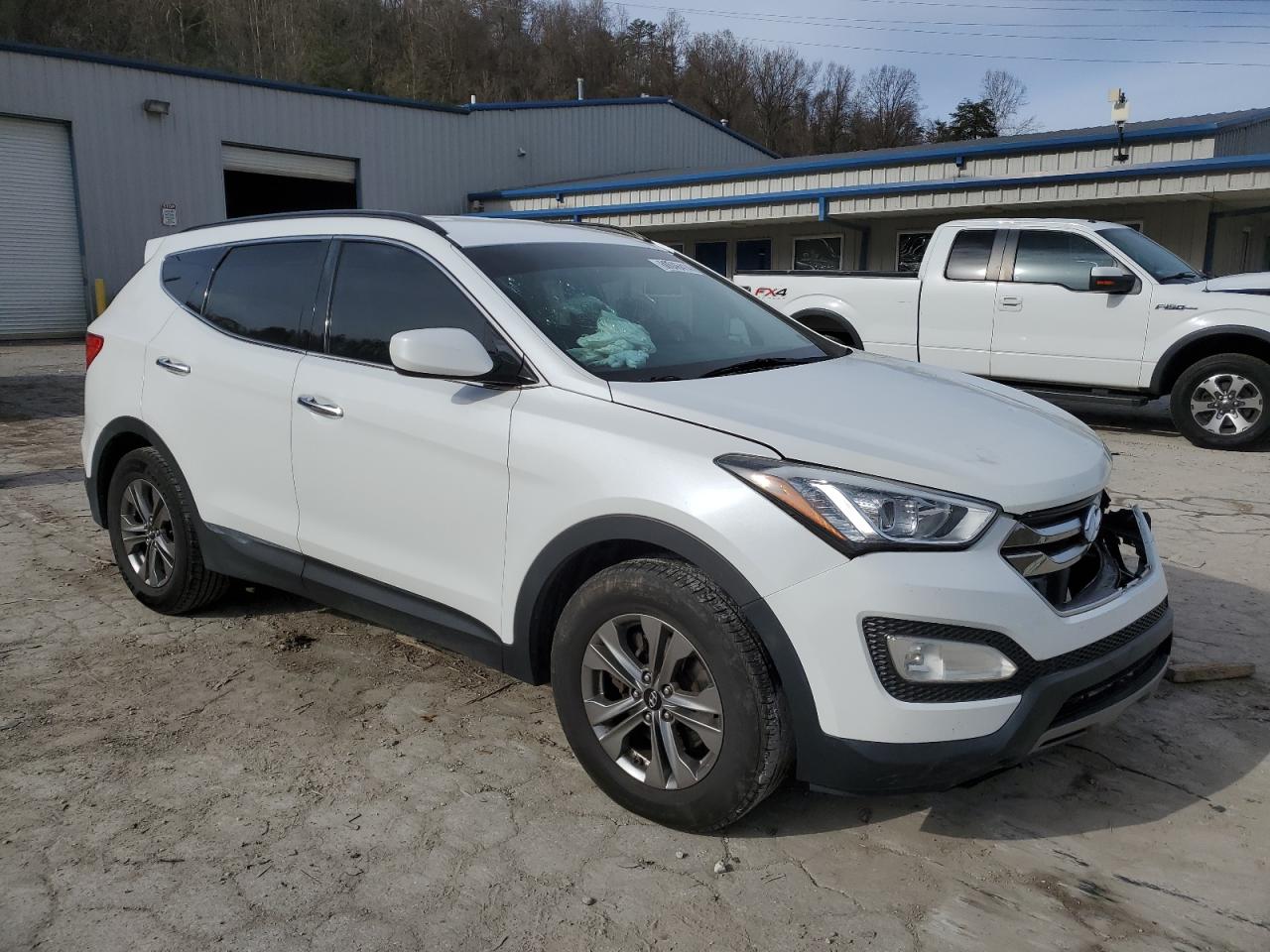 VIN 5XYZU3LB7GG373020 2016 HYUNDAI SANTA FE no.4