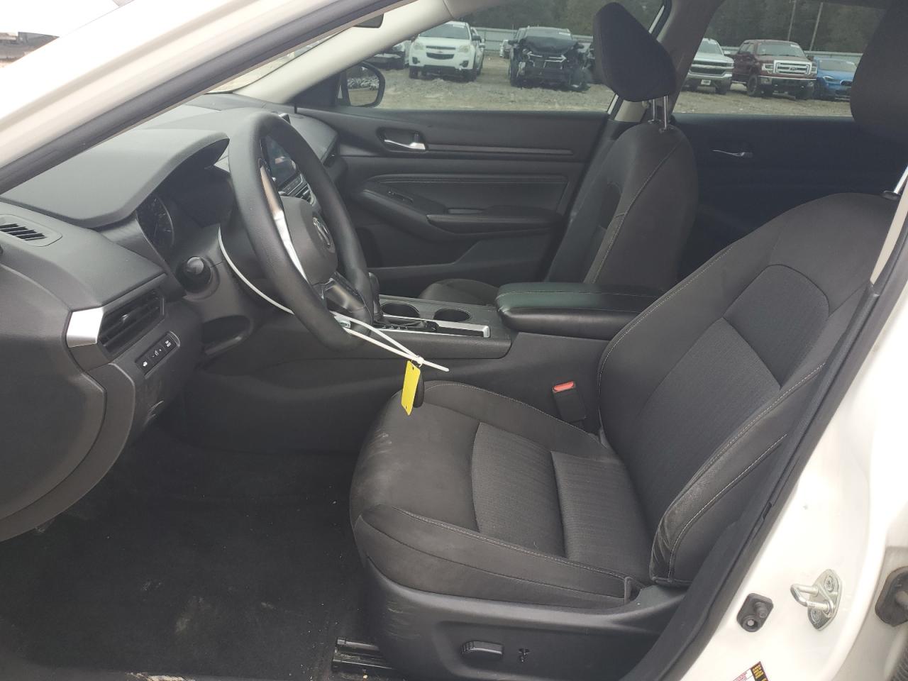 2020 Nissan Altima - Image 7