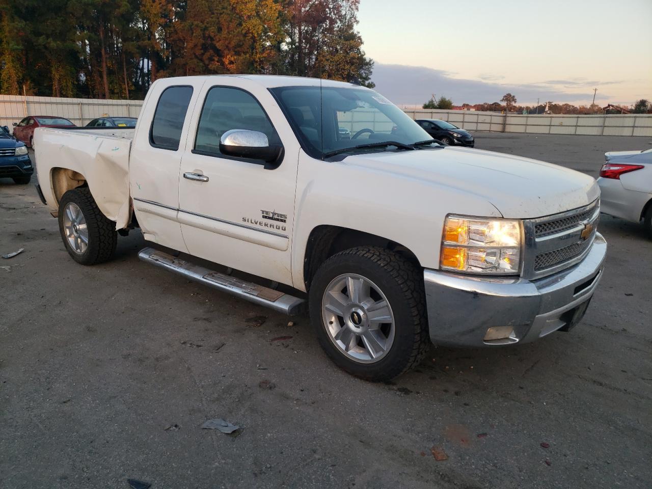 VIN 1GCRCSE08DZ393816 2013 CHEVROLET ALL Models no.4