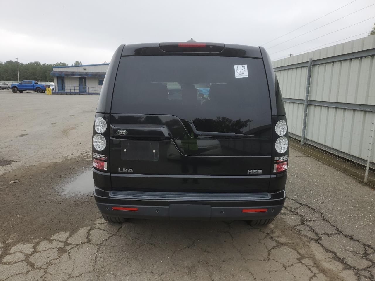 2016 Land Rover LR4 - Image 6