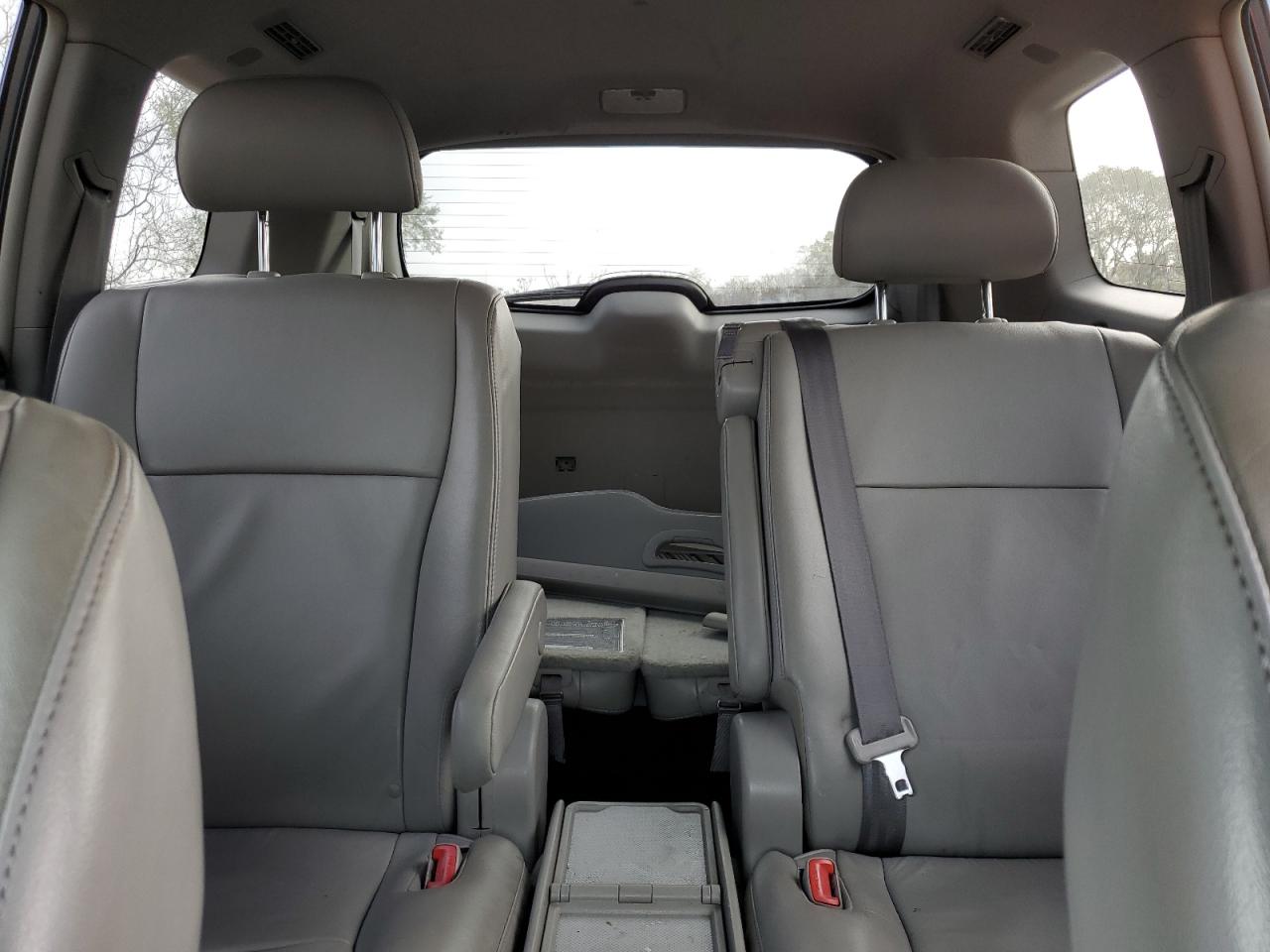 2011 Toyota Highlander - Image 10